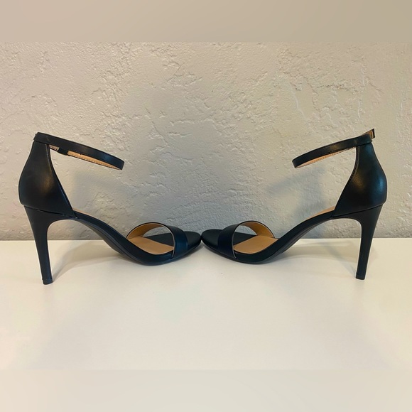 A New Day black heel - Picture 2 of 3